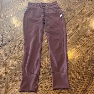 Vuori daily leggings size small